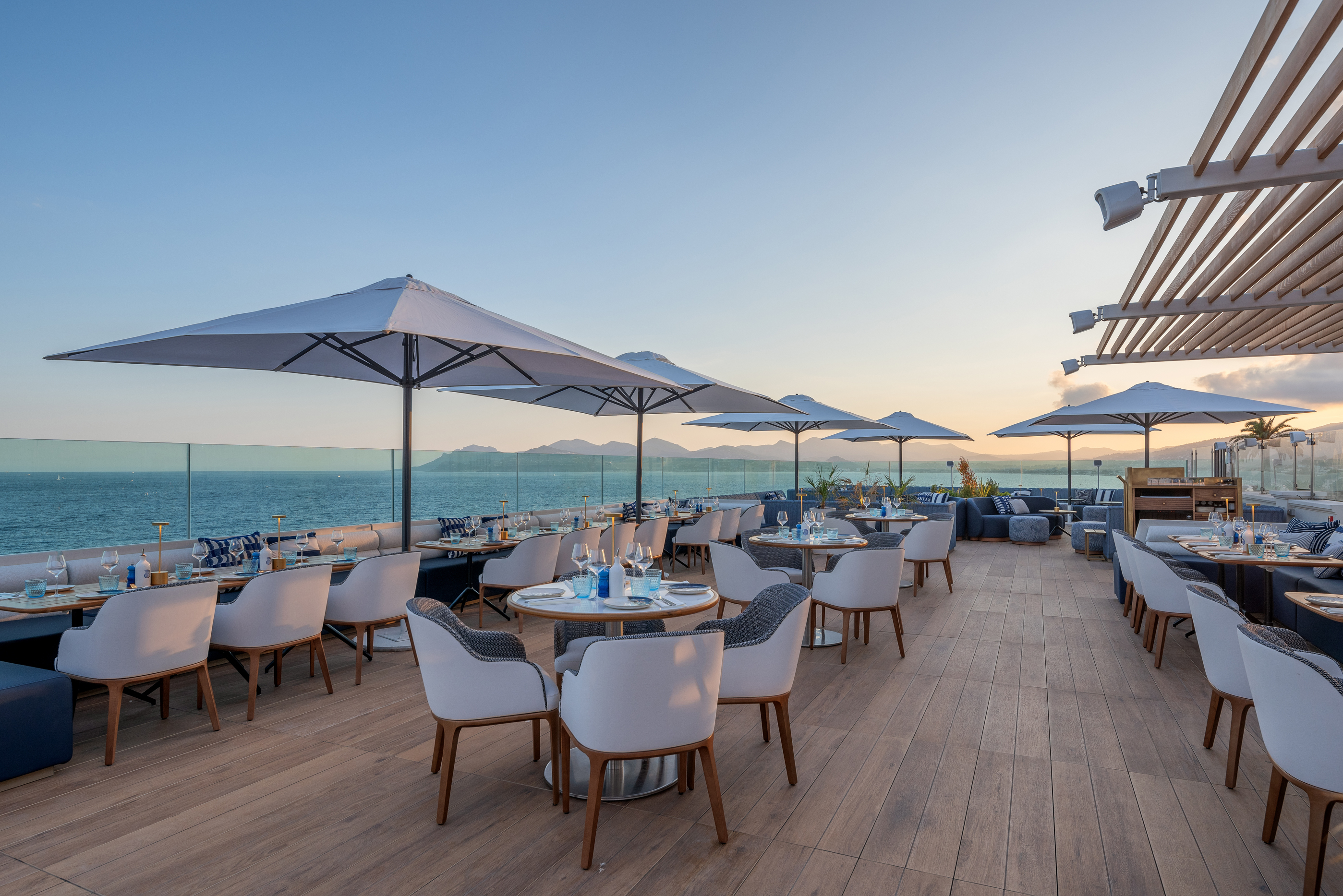 Panoramic view over the bay of Cannes from the rooftop
